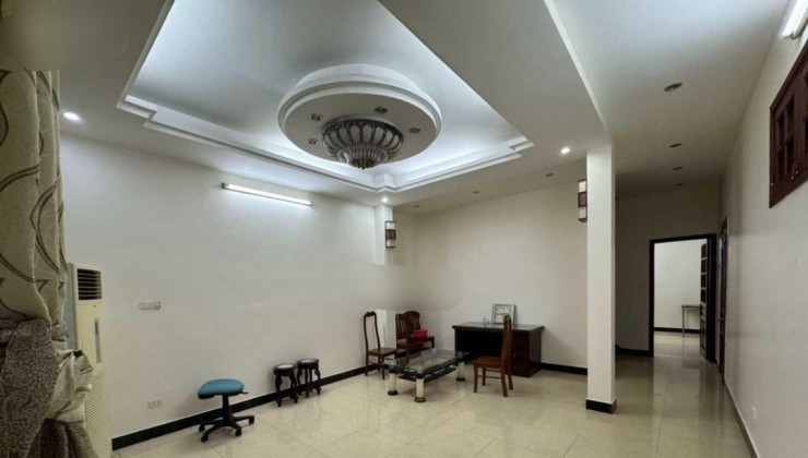 Cho thuê nhà ngõ Đường Bưởi, Ba Đình, 120m- 3,5T- MT 5m - Giá 32 triệu